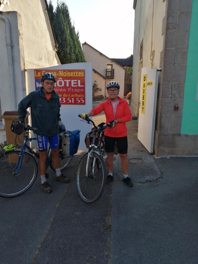 Le Casse Noisettes Hotell Gourin Exteriör bild